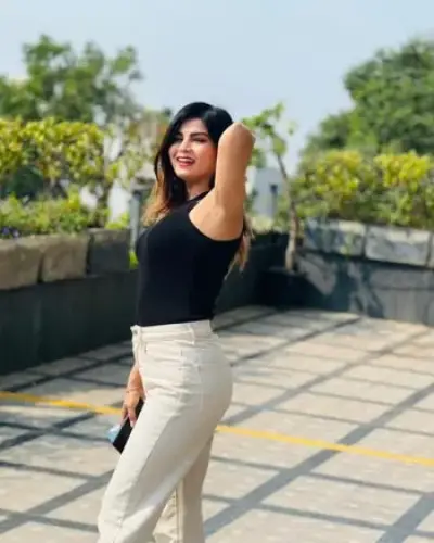 Call Girls Mankapur Cash On Delivery